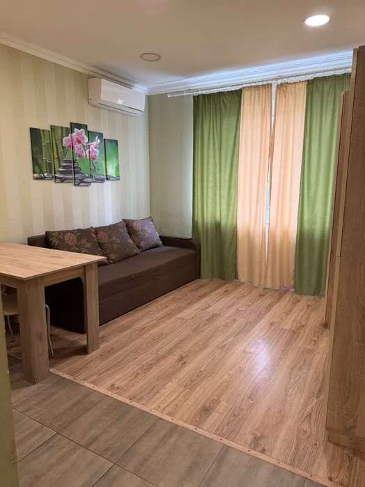 Продаж 1-кімнатної квартири 25 м², Червоноткацька вул., 93