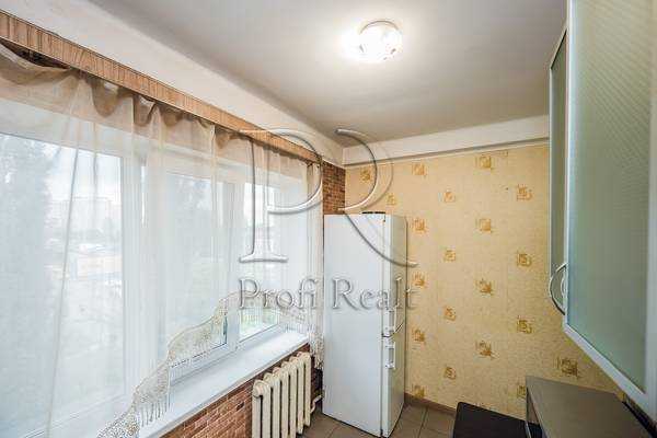 Продаж 2-кімнатної квартири 46 м², Перемоги просп., 88/2
