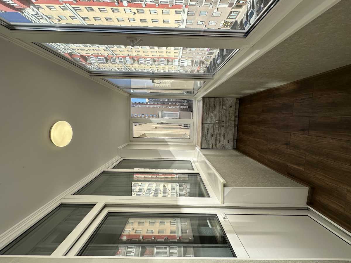 Продаж 1-кімнатної квартири 52 м², Михайла Донця вул., Ломоносова, 48