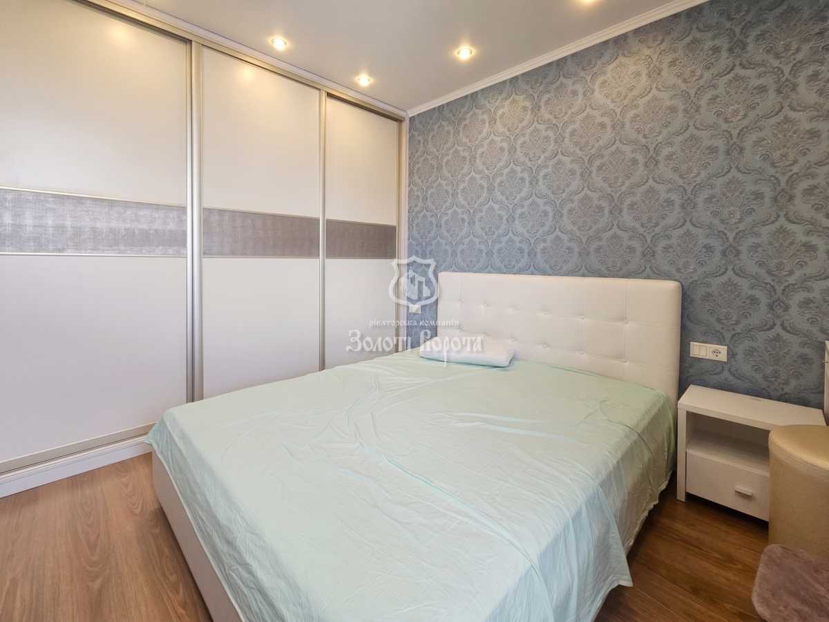 Продаж 2-кімнатної квартири 57.1 м², Голосіївська вул., 13а