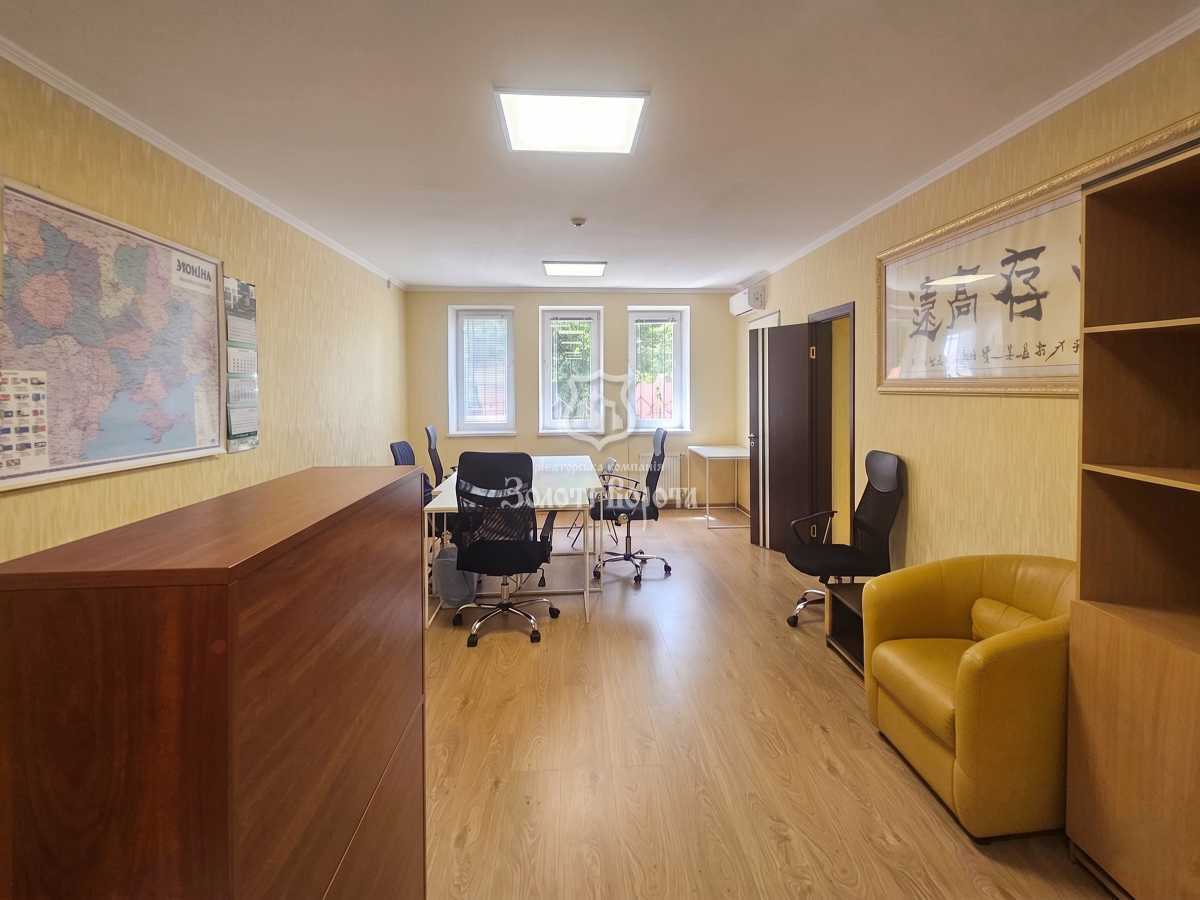 Продаж офісу 55.5 м², Голосіївська вул., 13а