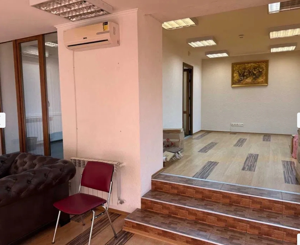 Аренда офиса 142 м², Ивана и Юрия Лип ул.