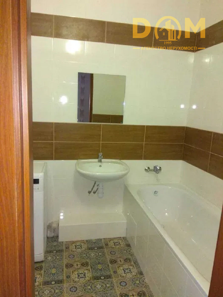 Продажа 3-комнатной квартиры 96 м², Сергея Данченко ул., 1