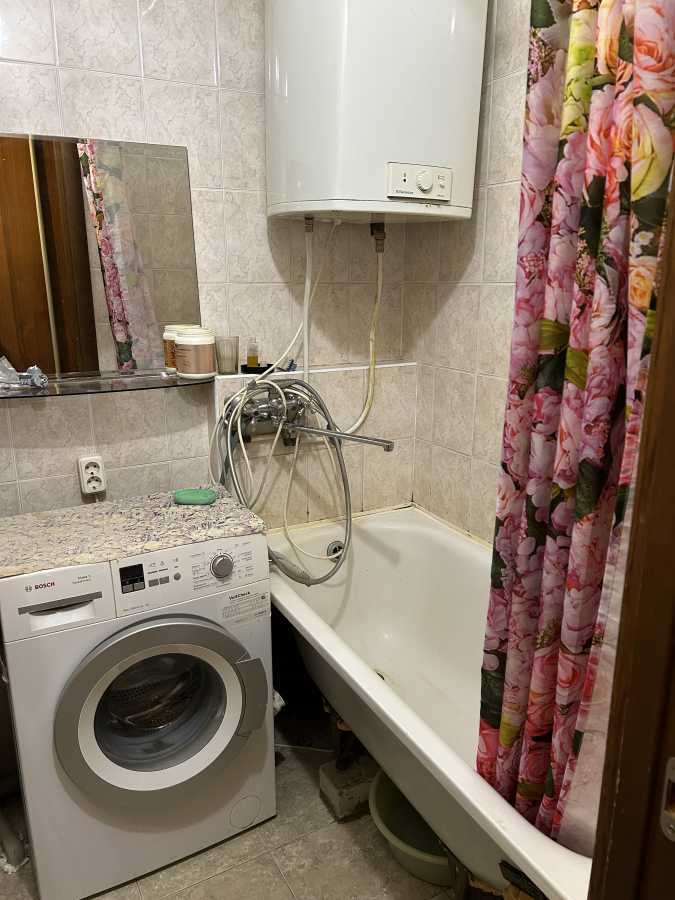 Продаж 1-кімнатної квартири 43 м², Петропавлівська вул., 6