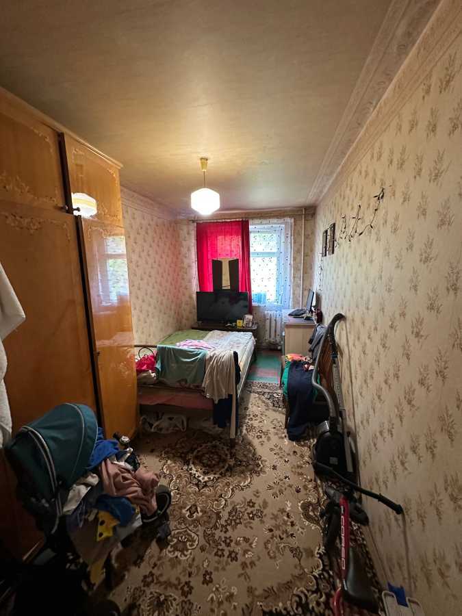 Продажа 3-комнатной квартиры 57 м², Александра Поля просп., 107В