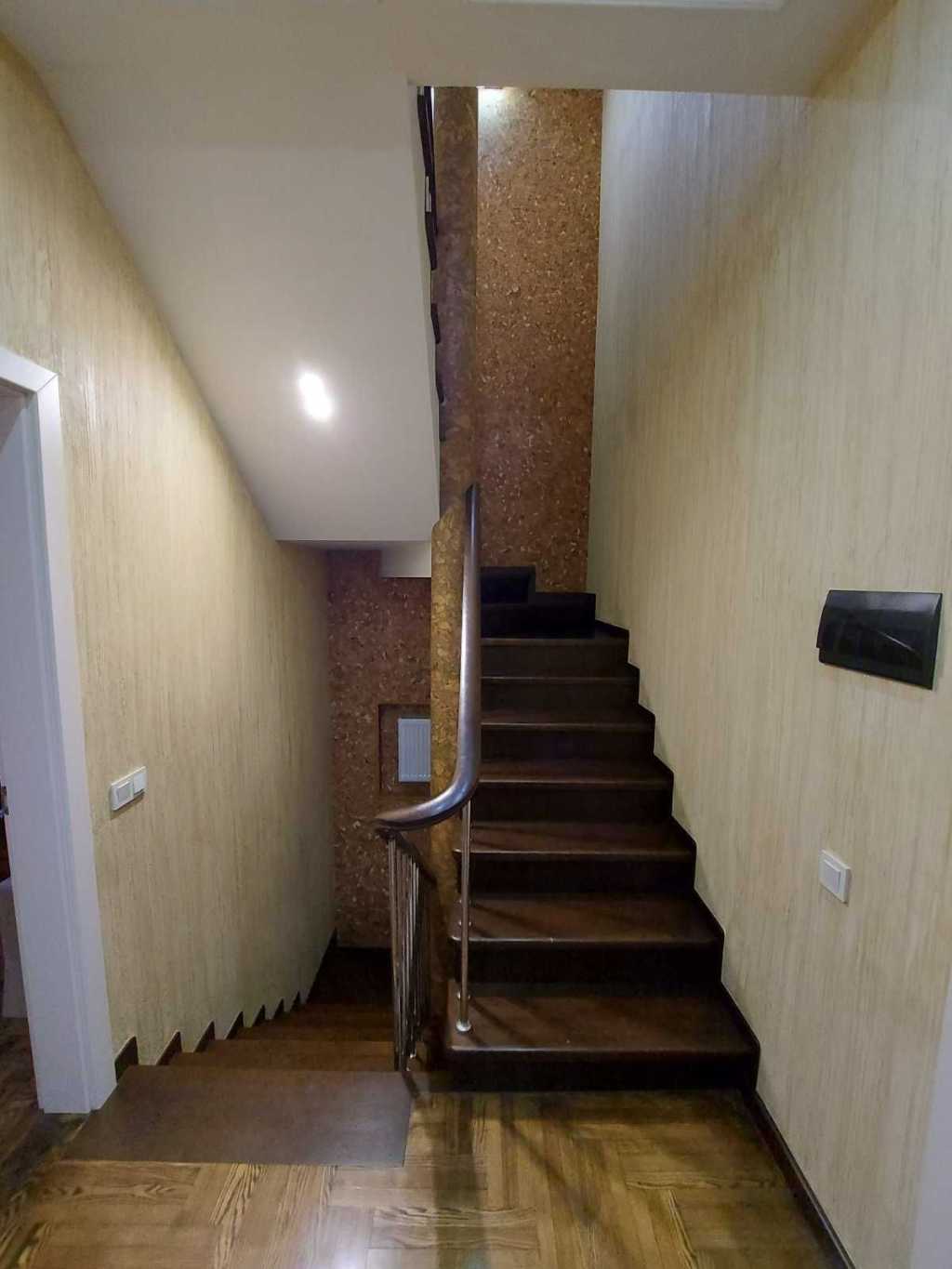 Продажа 5-комнатной квартиры 319 м², Стеценко ул., 80