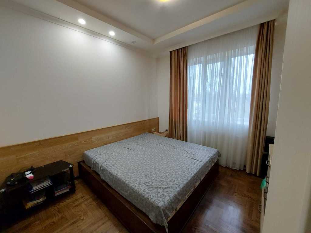 Продажа 5-комнатной квартиры 319 м², Стеценко ул., 80