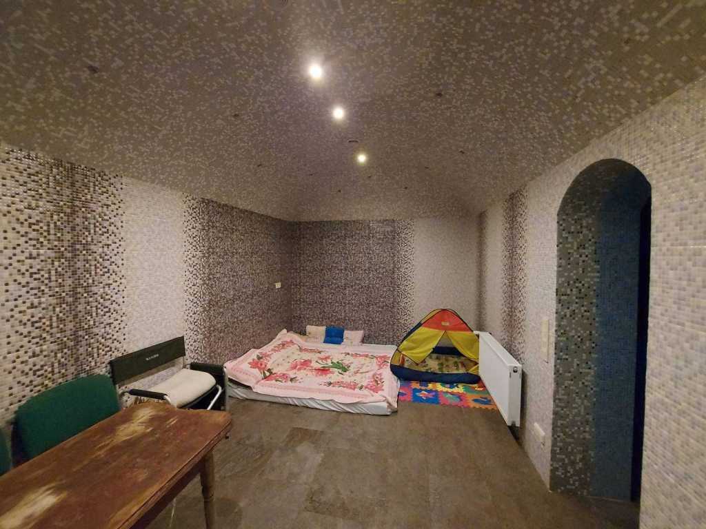 Продажа 5-комнатной квартиры 319 м², Стеценко ул., 80