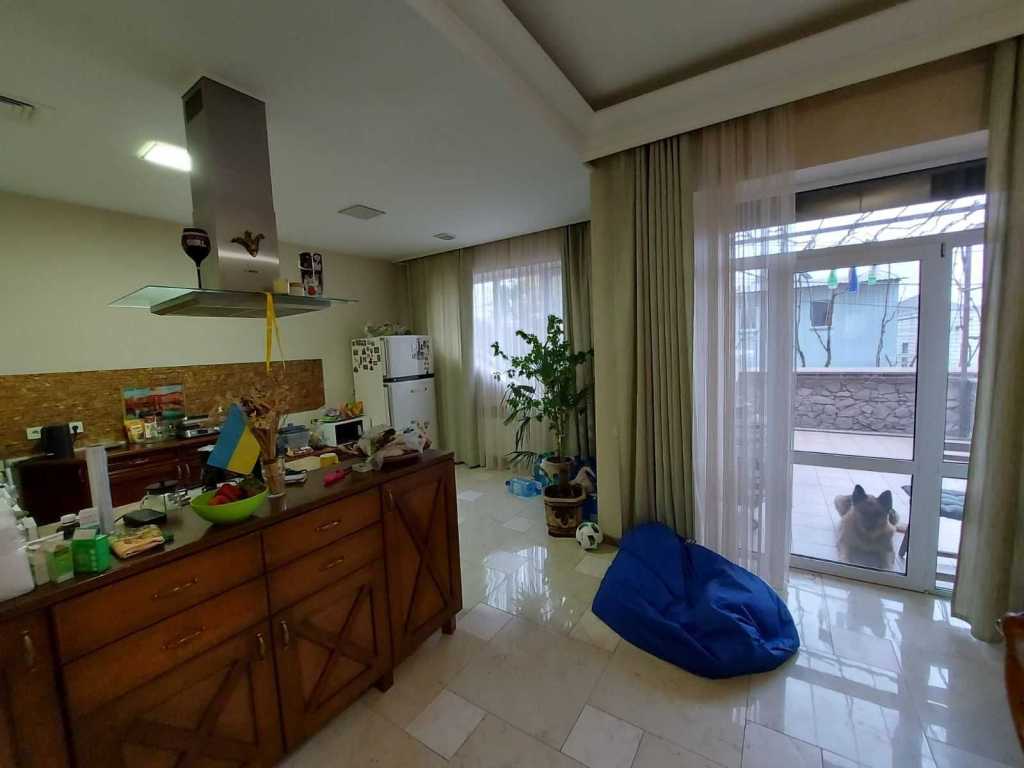 Продажа 5-комнатной квартиры 319 м², Стеценко ул., 80