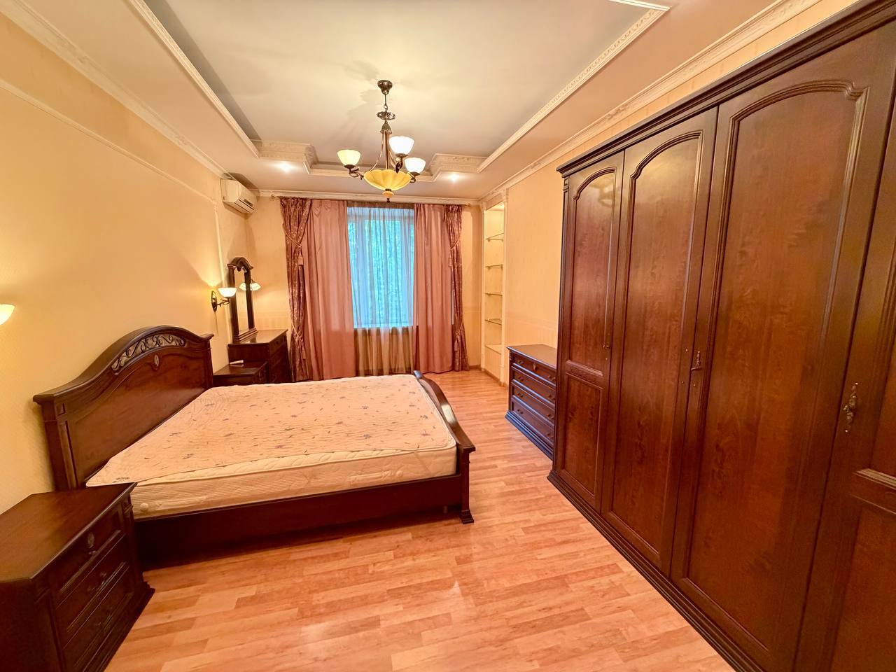 Оренда 2-кімнатної квартири 57 м², Святослава Хороброго вул.