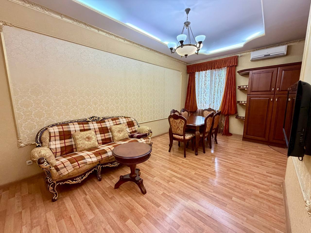 Оренда 2-кімнатної квартири 57 м², Святослава Хороброго вул.
