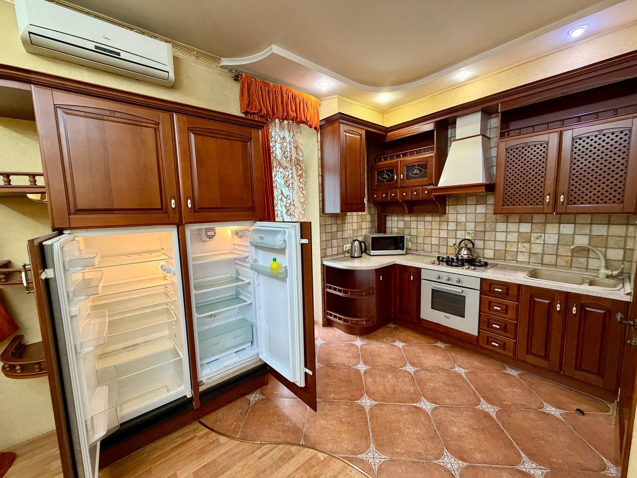 Оренда 2-кімнатної квартири 57 м², Святослава Хороброго вул.