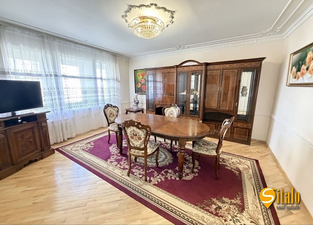 Продаж 3-кімнатної квартири 115 м², Відпочинку вул., 10