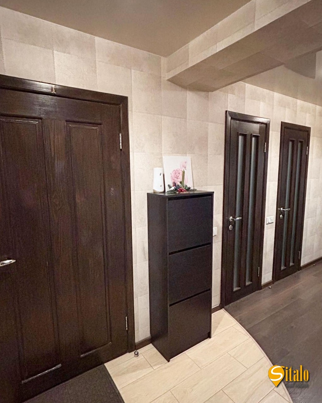 Продажа 2-комнатной квартиры 77 м²
