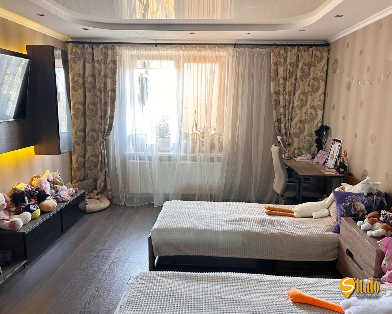 Продажа 2-комнатной квартиры 77 м²