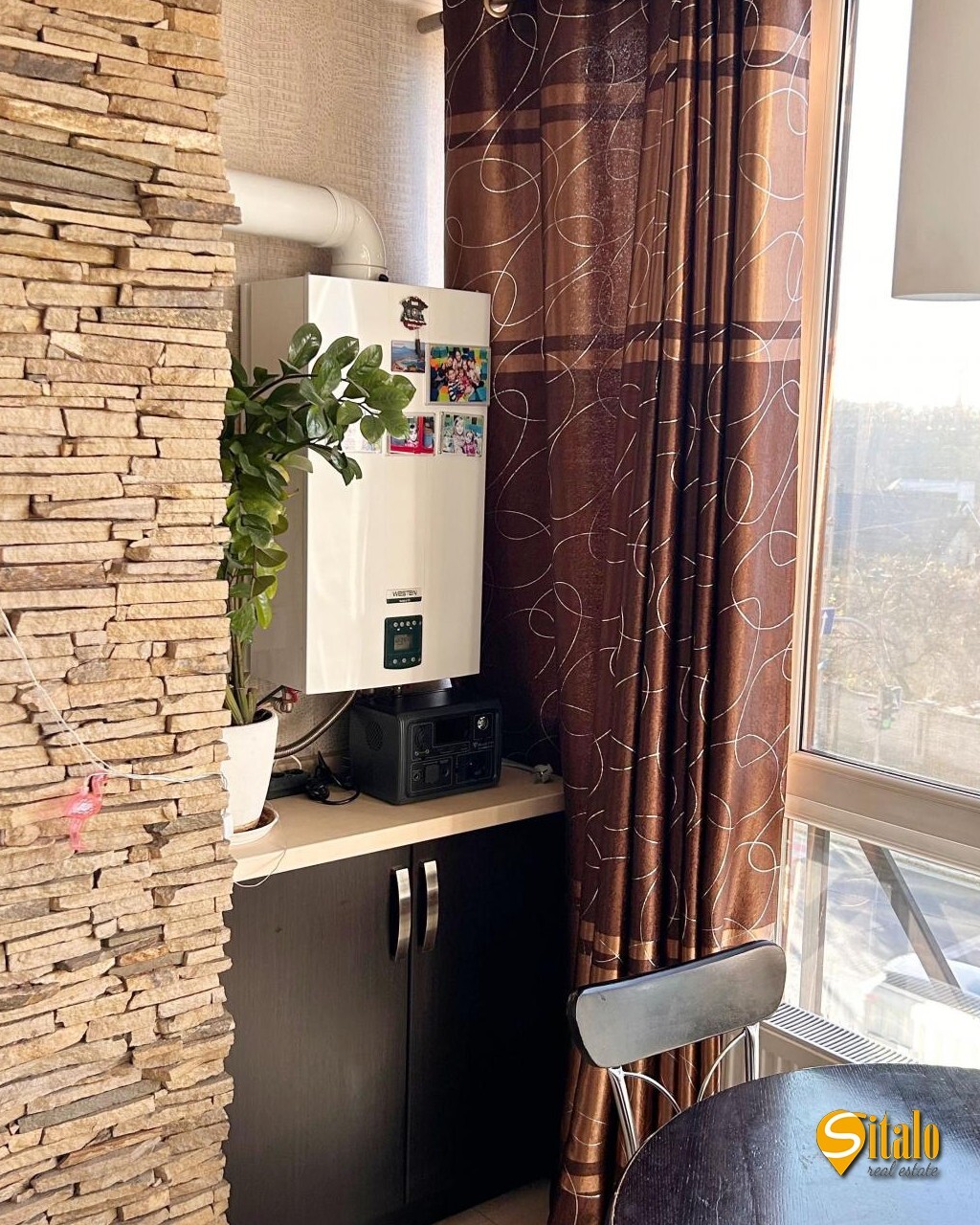 Продажа 2-комнатной квартиры 77 м²