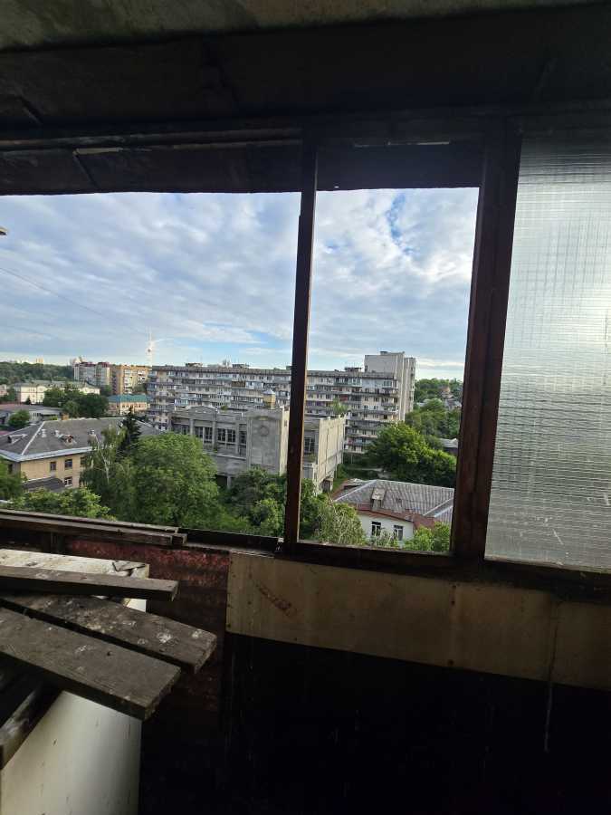 Продаж 3-кімнатної квартири 64 м², Кирилівська вул., 131