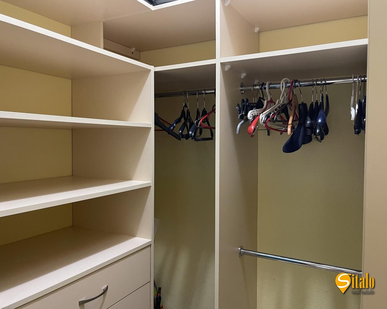 Продаж 1-кімнатної квартири 45 м², Драгоманова вул., 12А