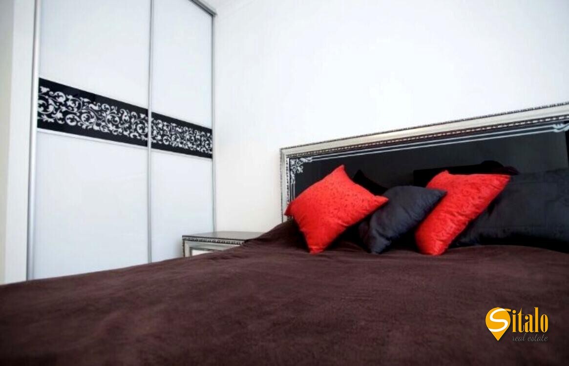 Продаж 2-кімнатної квартири 57 м², Дніпровська наб., 19А