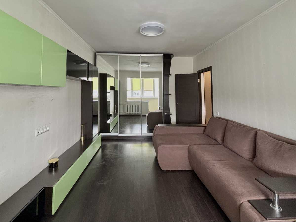 Продаж 2-кімнатної квартири 52.3 м², Бурмистенка вул., 12