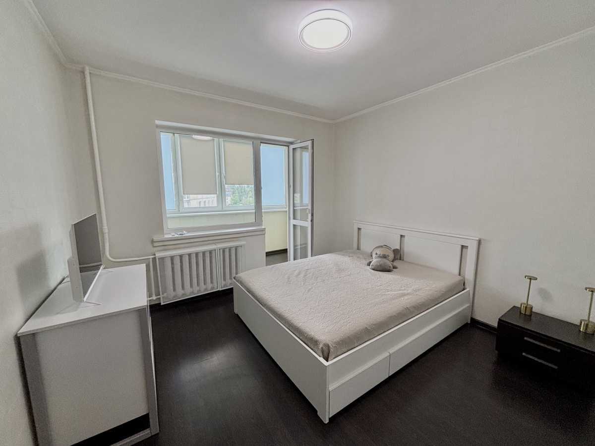Продаж 2-кімнатної квартири 52.3 м², Бурмистенка вул., 12