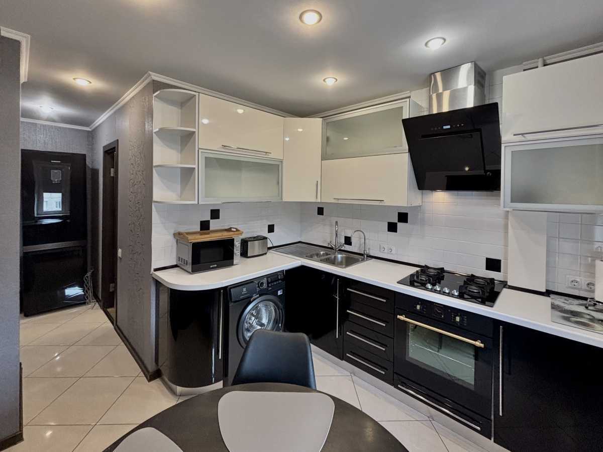 Продаж 2-кімнатної квартири 52.3 м², Бурмистенка вул., 12