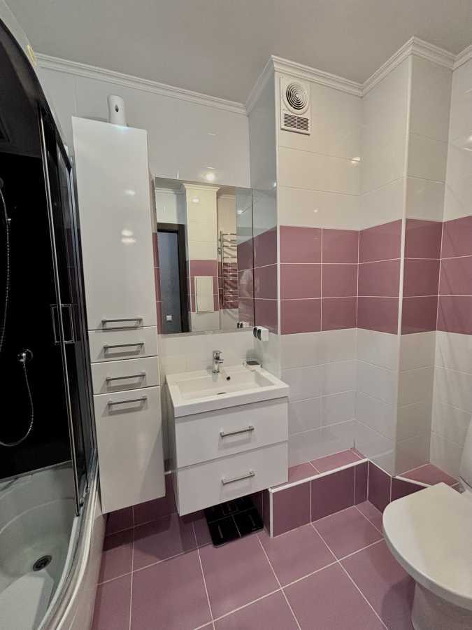 Продаж 2-кімнатної квартири 52.3 м², Бурмистенка вул., 12