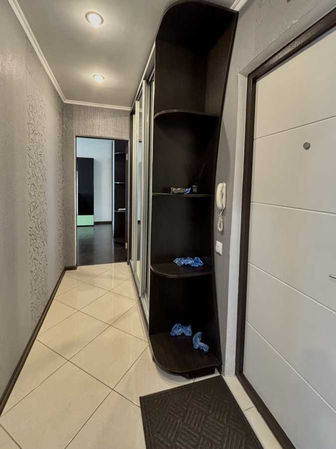 Продаж 2-кімнатної квартири 52.3 м², Бурмистенка вул., 12