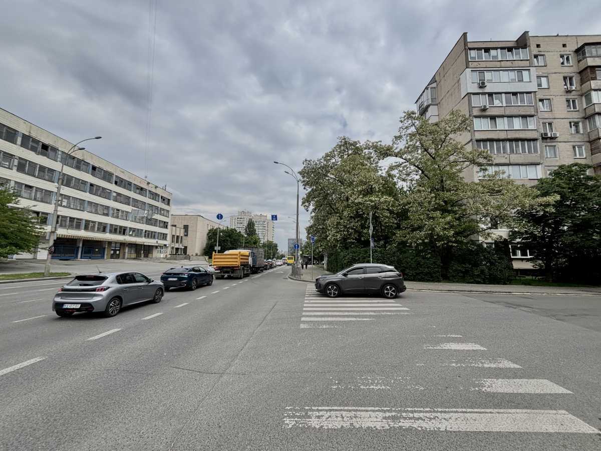 Продаж 2-кімнатної квартири 52.3 м², Бурмистенка вул., 12