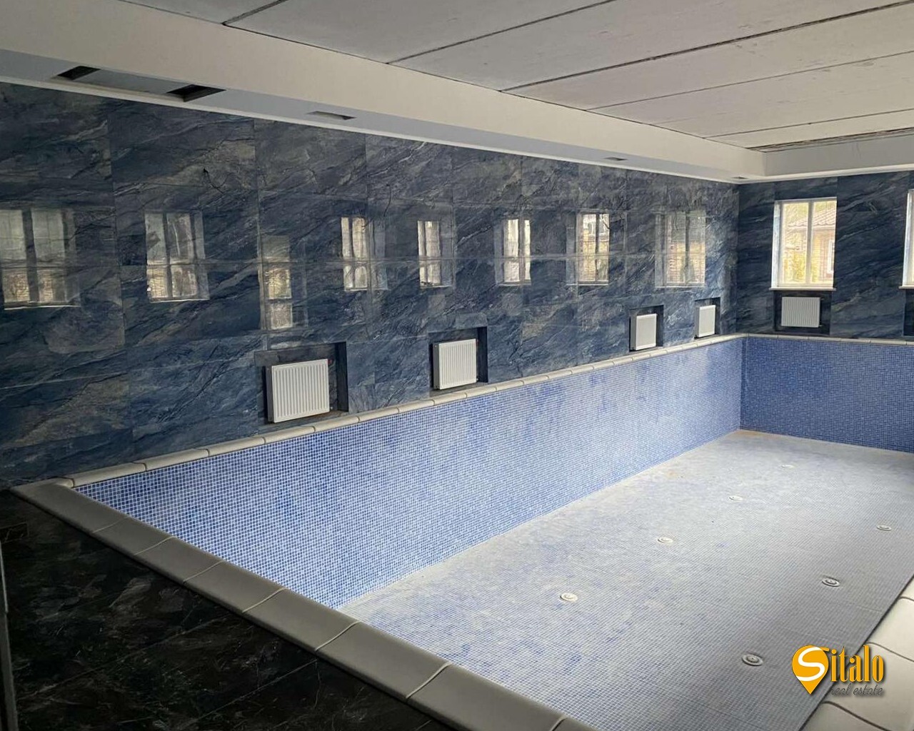 Аренда дома 653 м²