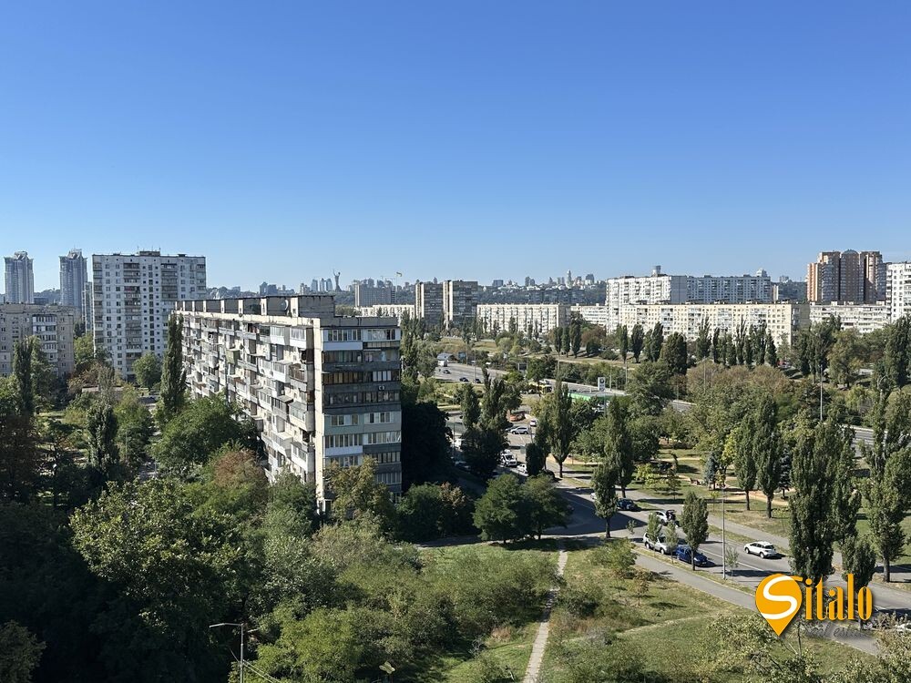 Продаж 1-кімнатної квартири 35 м², Березняківська вул., 2