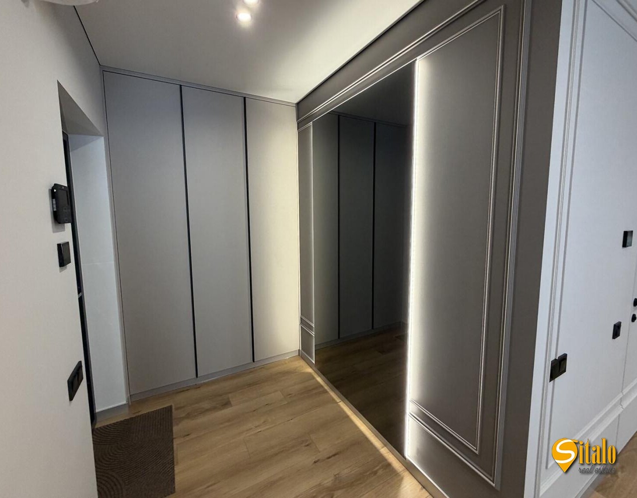 Продаж 2-кімнатної квартири 78.8 м², Причальна вул.