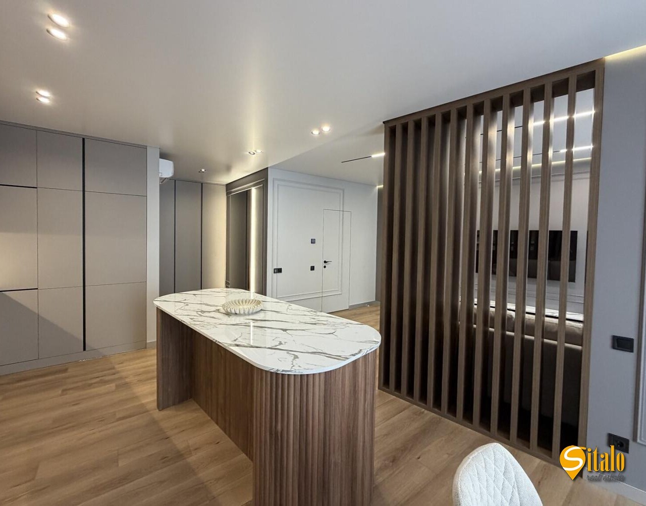 Продаж 2-кімнатної квартири 78.8 м², Причальна вул.