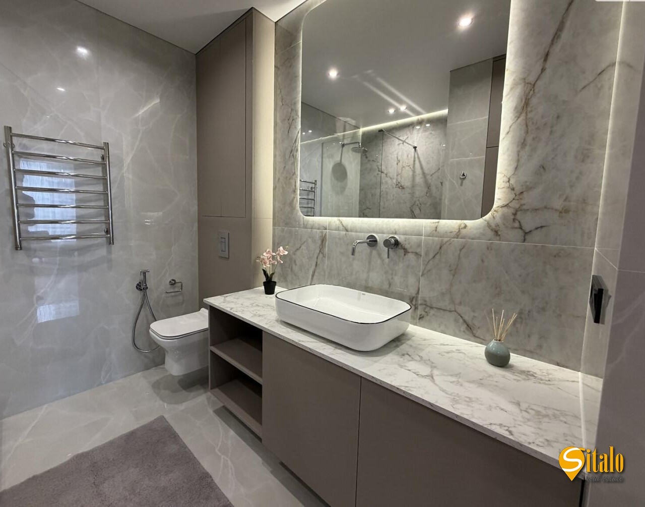 Продаж 2-кімнатної квартири 78.8 м², Причальна вул.