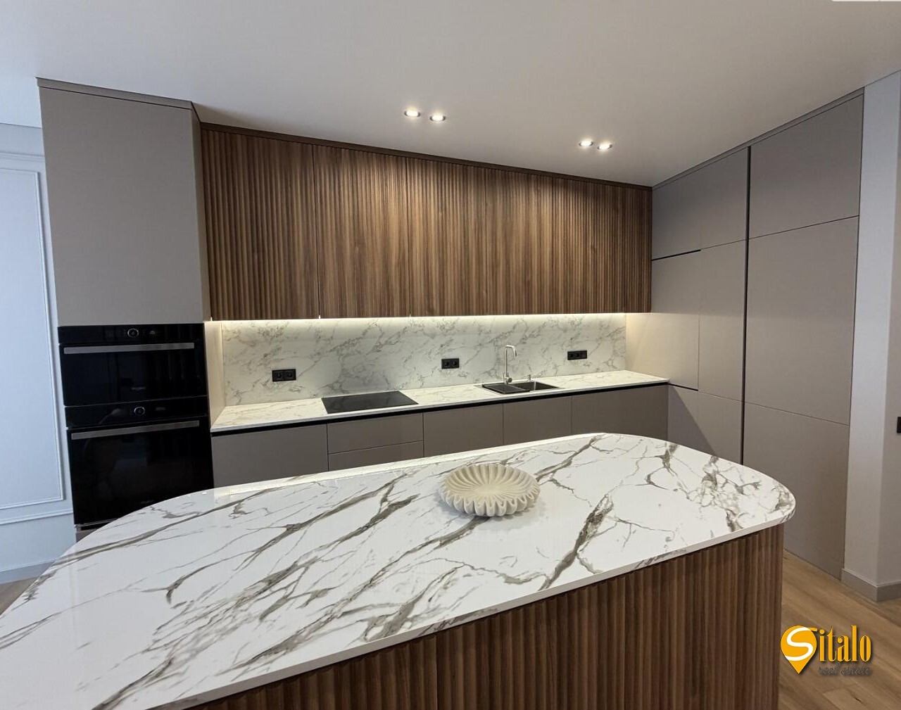 Продаж 2-кімнатної квартири 78.8 м², Причальна вул.