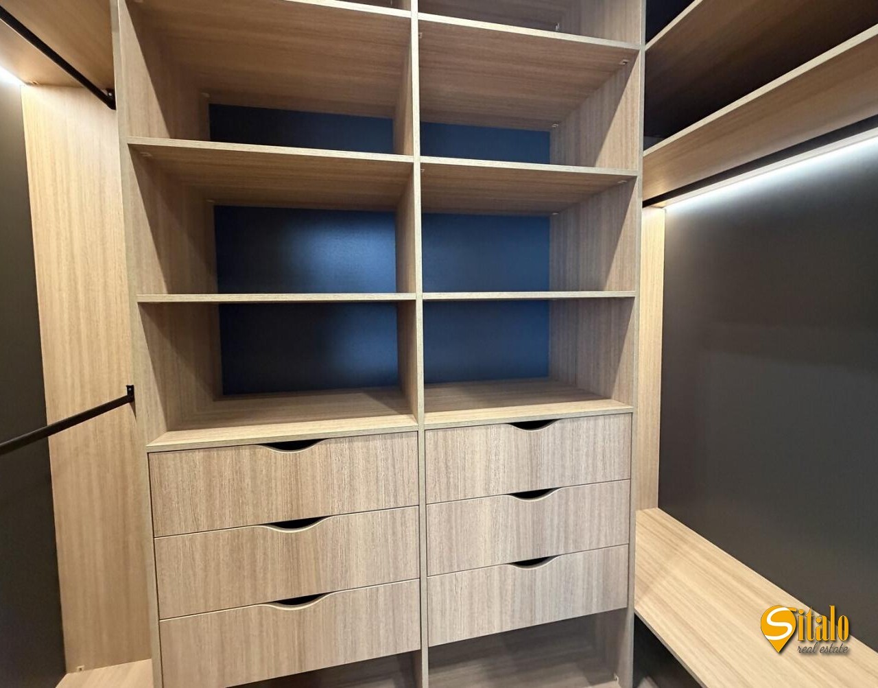 Продаж 2-кімнатної квартири 78.8 м², Причальна вул.