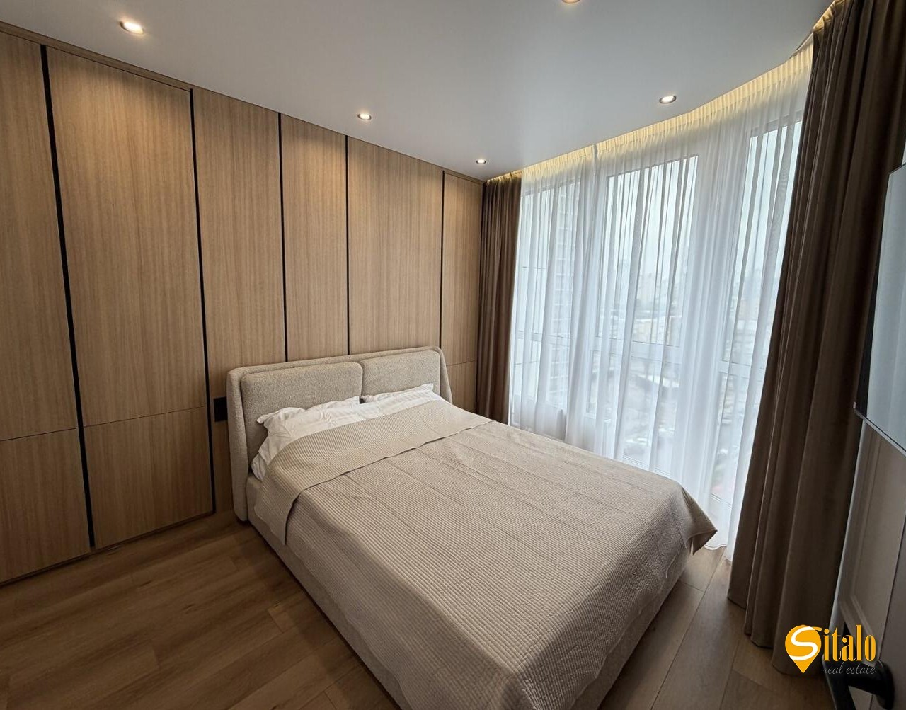 Продаж 2-кімнатної квартири 78.8 м², Причальна вул.