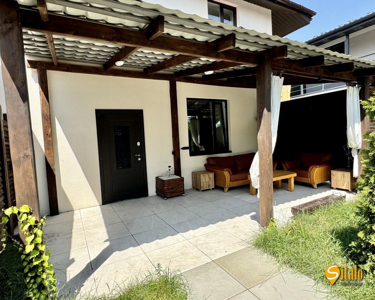 Продаж 3-кімнатної квартири 100 м², 52-а Садова вул.