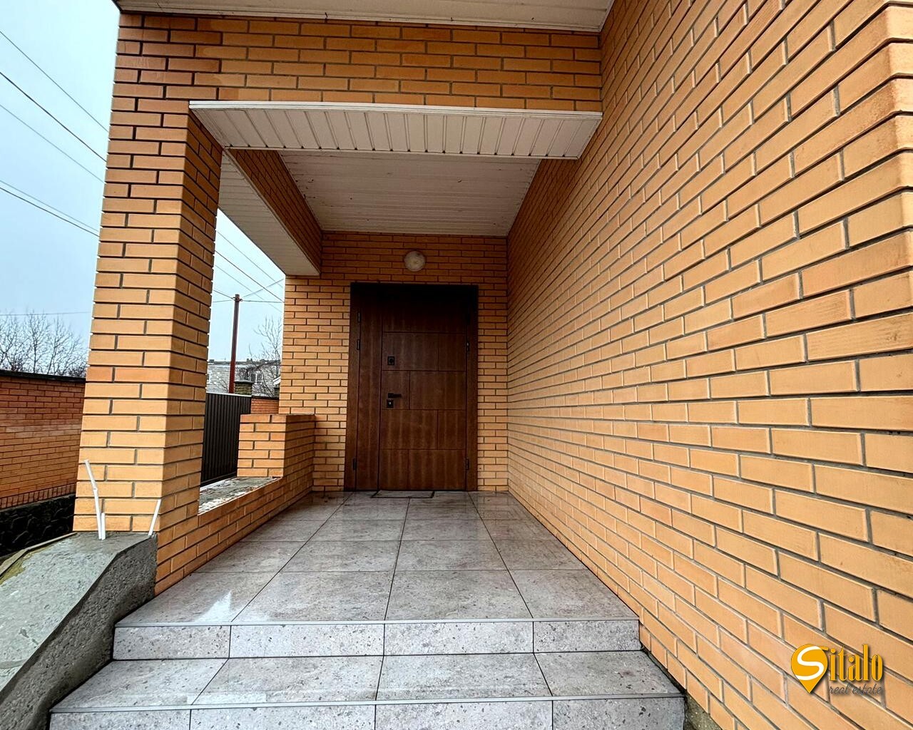 Оренда будинку 411 м², Північно-Озерний пров.