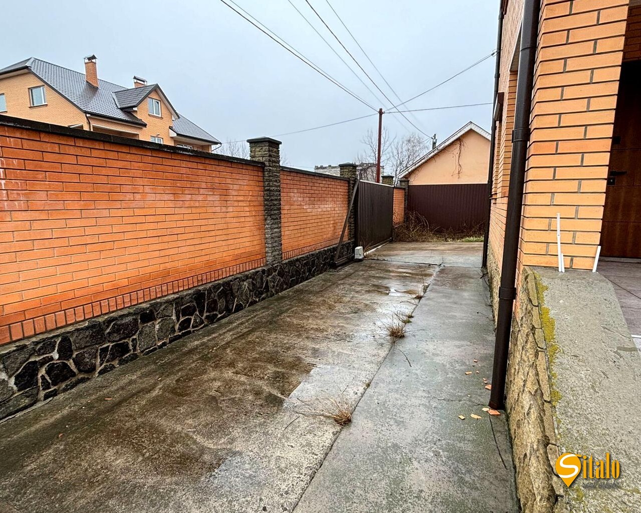 Оренда будинку 411 м², Північно-Озерний пров.