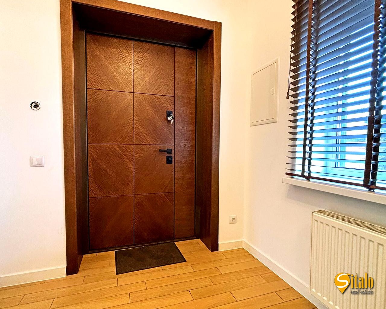 Оренда будинку 411 м², Північно-Озерний пров.