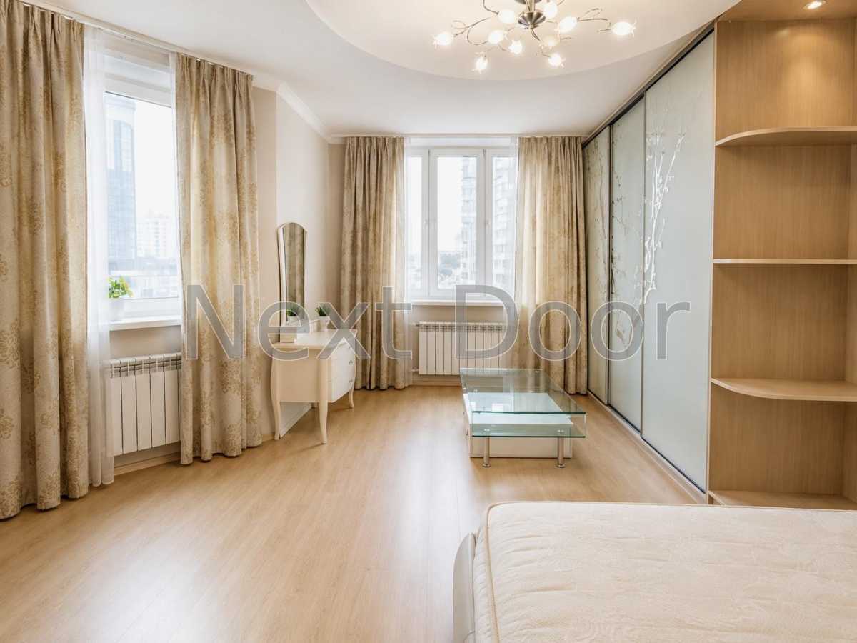 Продаж 3-кімнатної квартири 96 м², Княжий Затон вул., 21