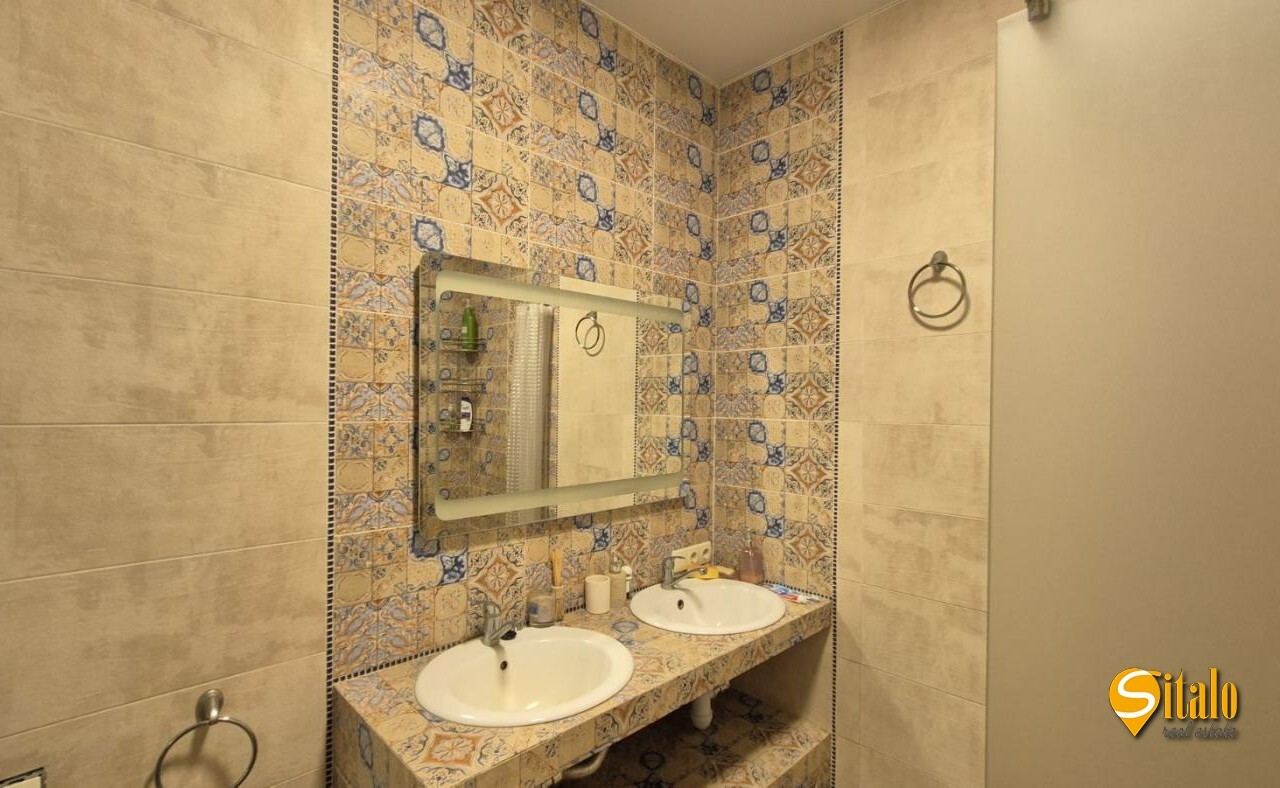 Продажа дома 200 м², 1-я Озерная ул.