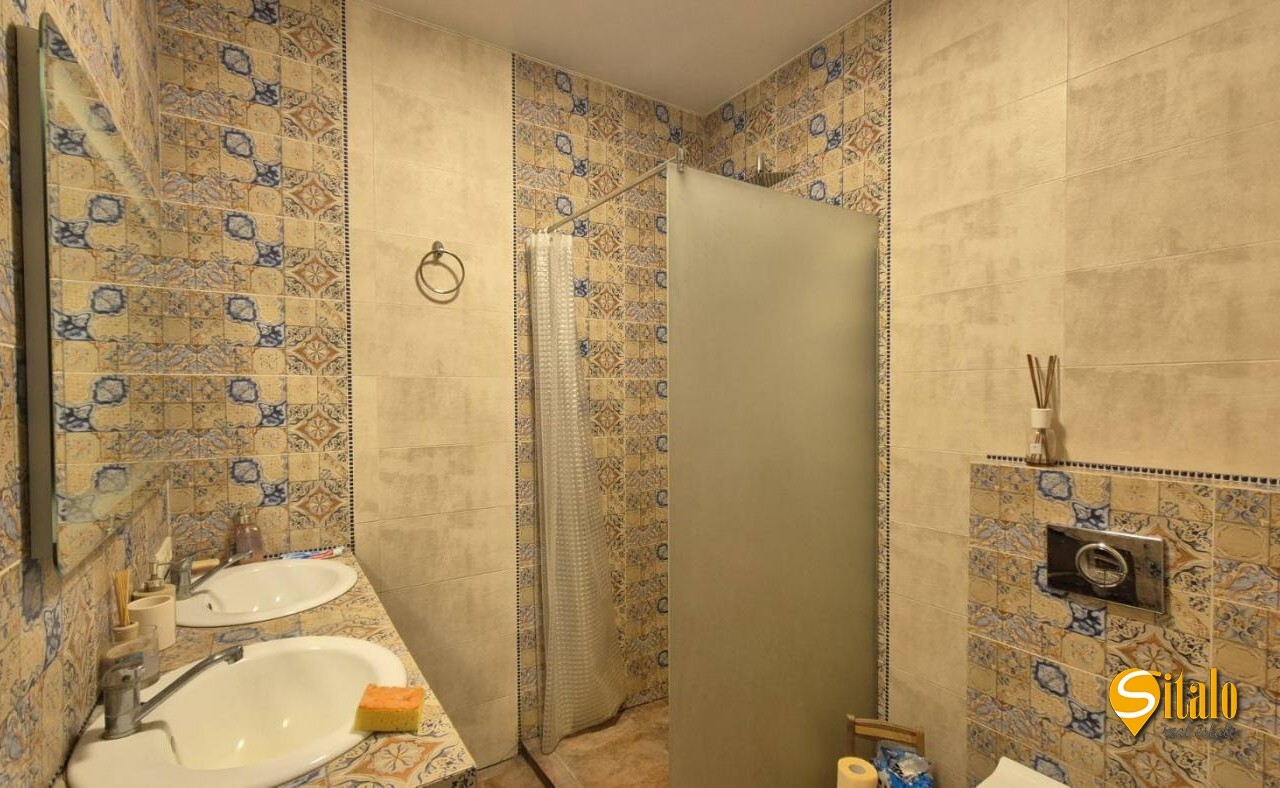 Продажа дома 200 м², 1-я Озерная ул.