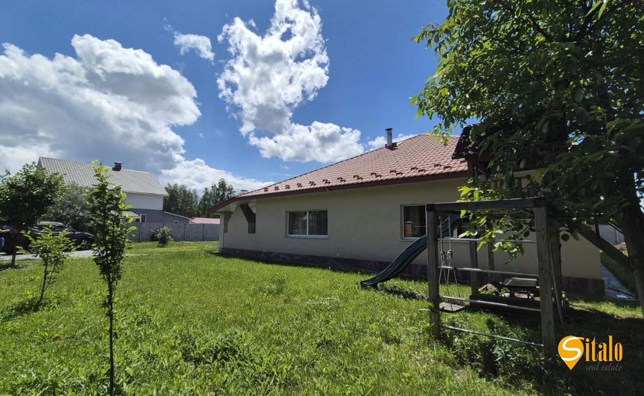 Продажа дома 200 м², 1-я Озерная ул.