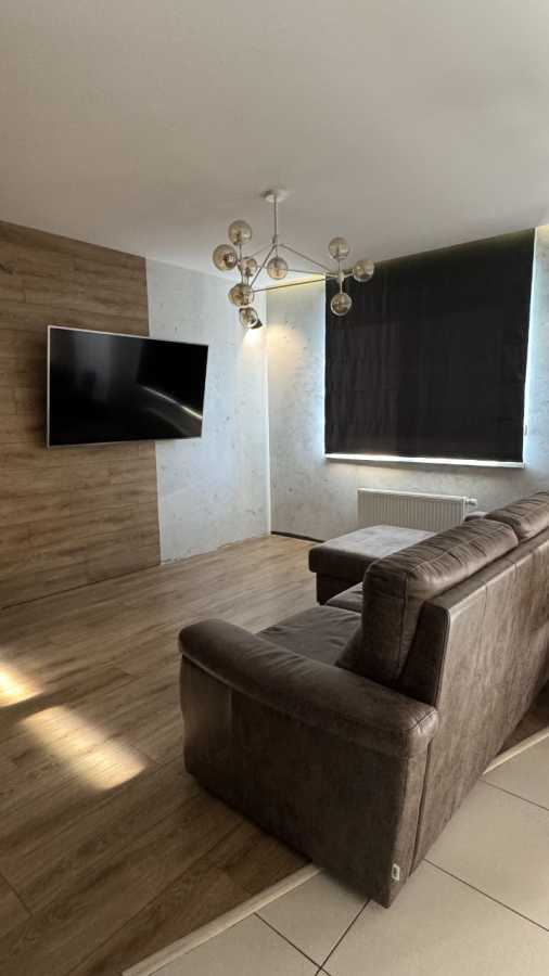 Продажа 3-комнатной квартиры 123 м², Строителей ул., 14в