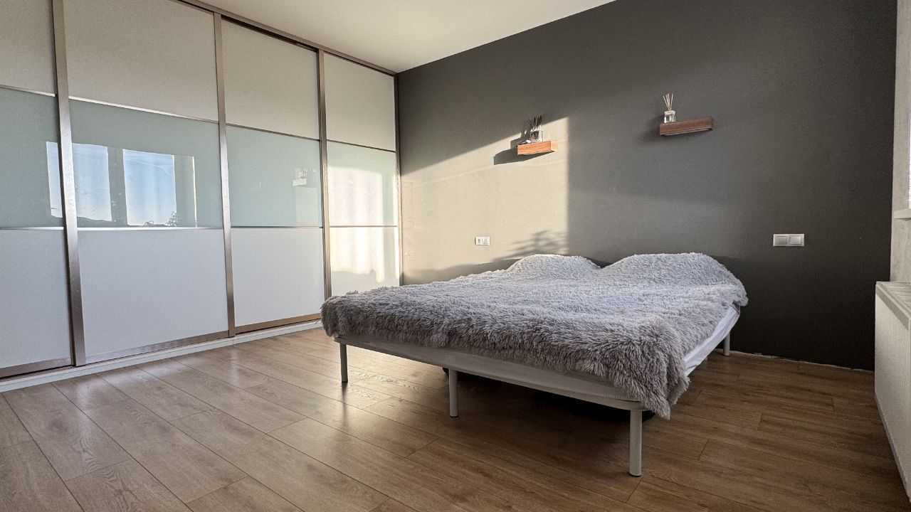 Продажа 3-комнатной квартиры 123 м², Строителей ул., 14в