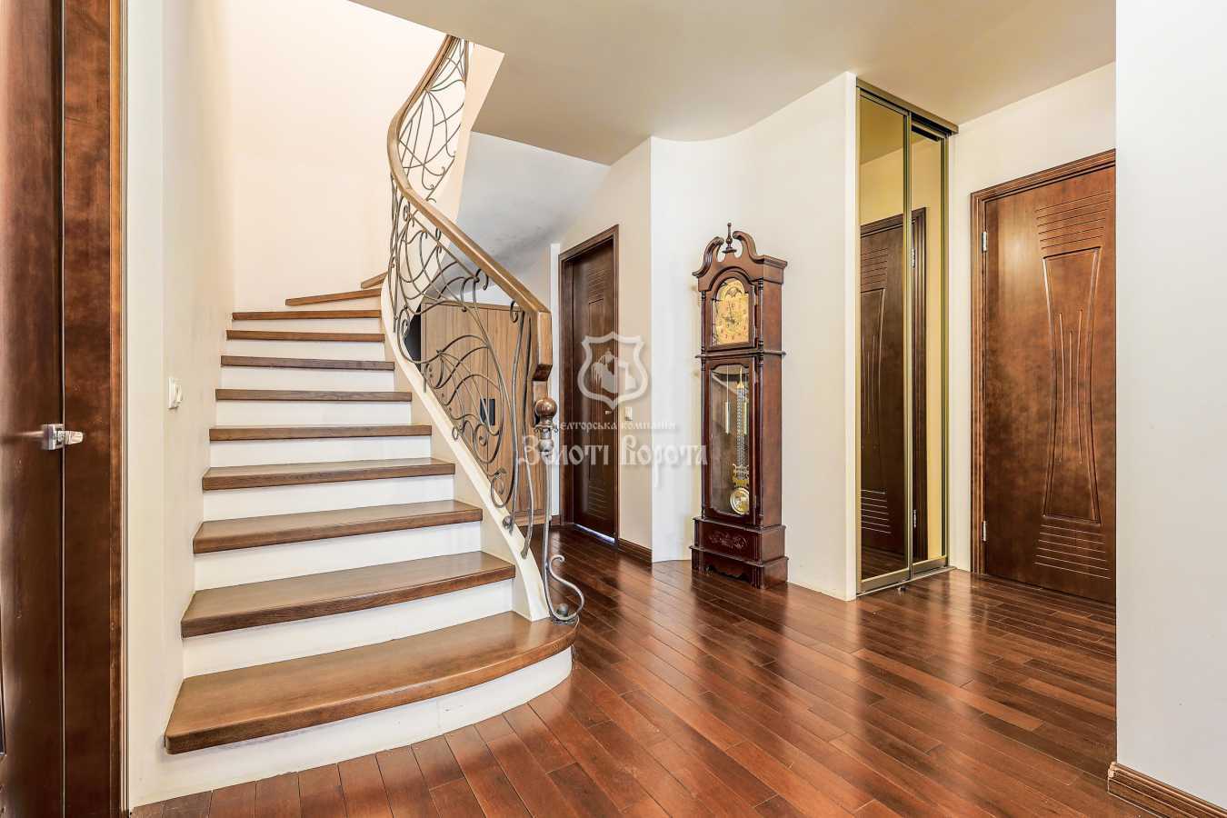 Продажа 4-комнатной квартиры 155 м², Кадетский Гай ул., 6