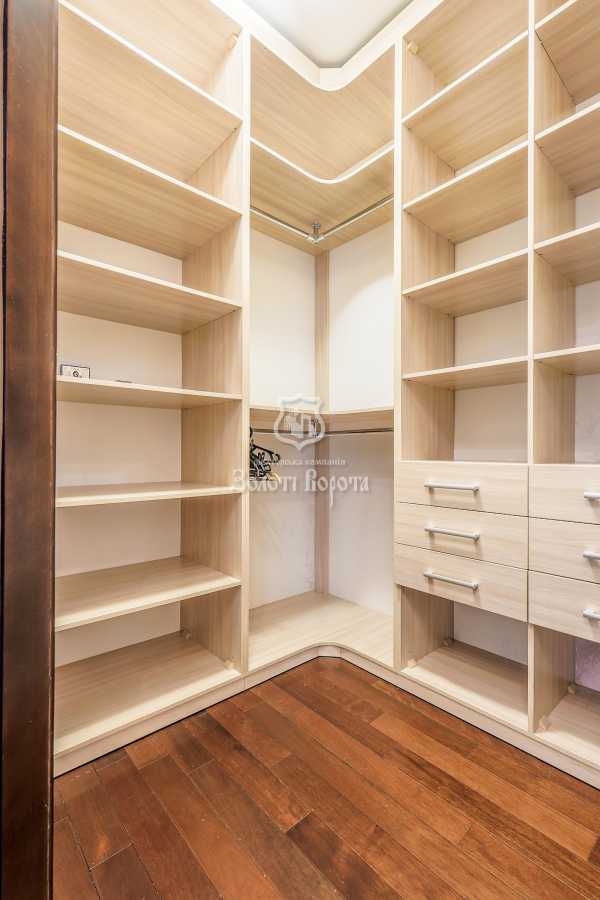 Продажа 4-комнатной квартиры 155 м², Кадетский Гай ул., 6
