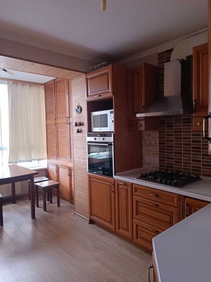 Аренда 2-комнатной квартиры 65 м², Волынская ул., 9
